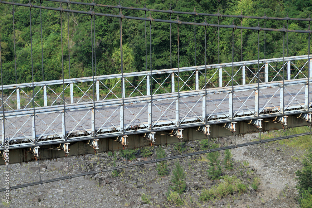 tablier pont suspendu de la Rivière de l'Est, île de la Réunion