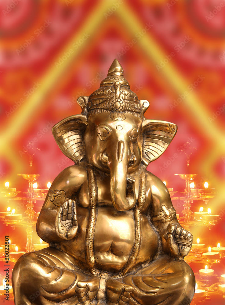 Fototapeta premium Golden Idol of Hindu Lord Ganesh Blessing Everyone