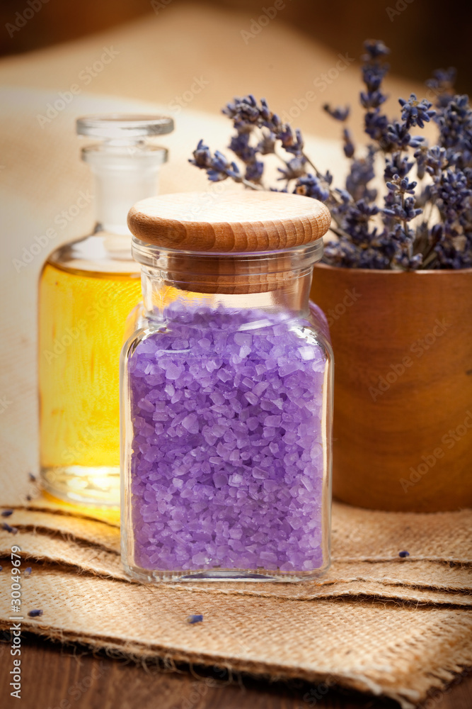 Spa essentials - lavender aromatherapy Spa essentials - lavender aromatherapy