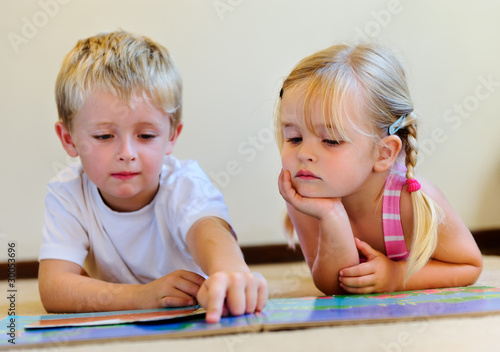 preschool book reading children