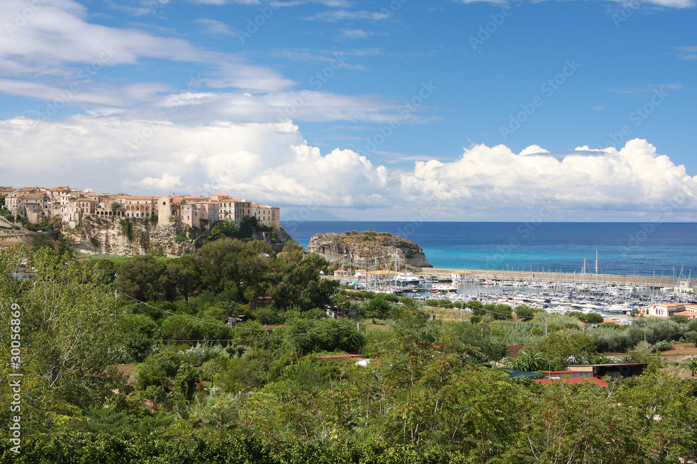 Italy, Calabria, Old town Tropea on the rock