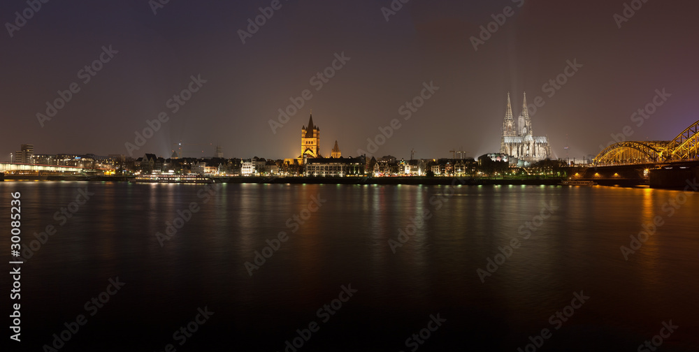 Köln zwischen den Brücken