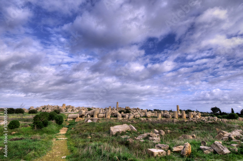 HDR image of the Selinunte temples 03