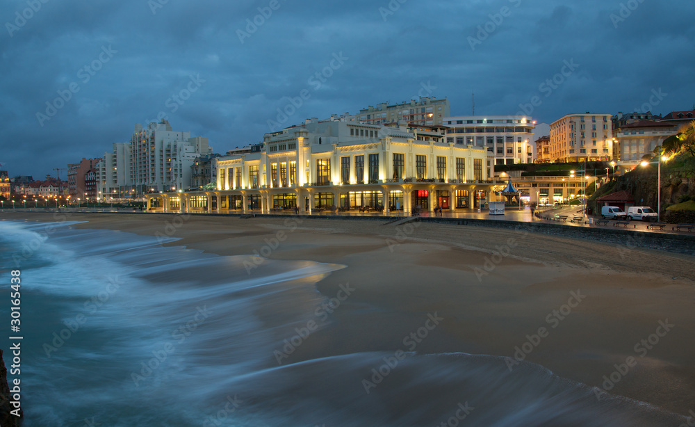 Plage et casino de Biarritz au Pays-Basque, en Nouvelle-Aquitaine, France