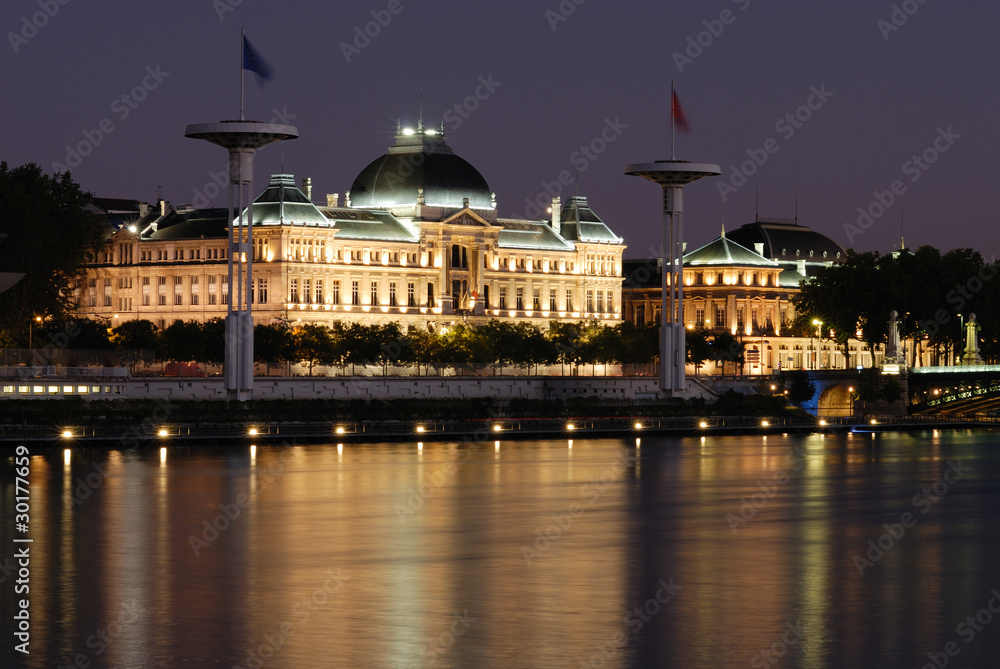 Fototapeta premium Lyon by night