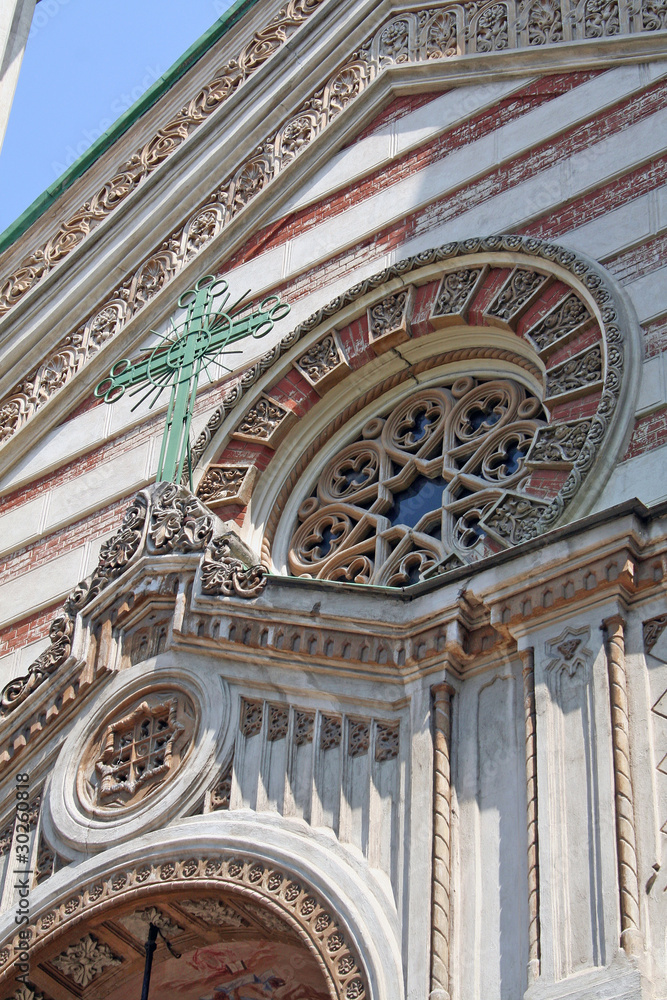Fototapeta premium Donaukreuzfahrt: Orthodoxe Kirche in Bukarest (Rumänien)