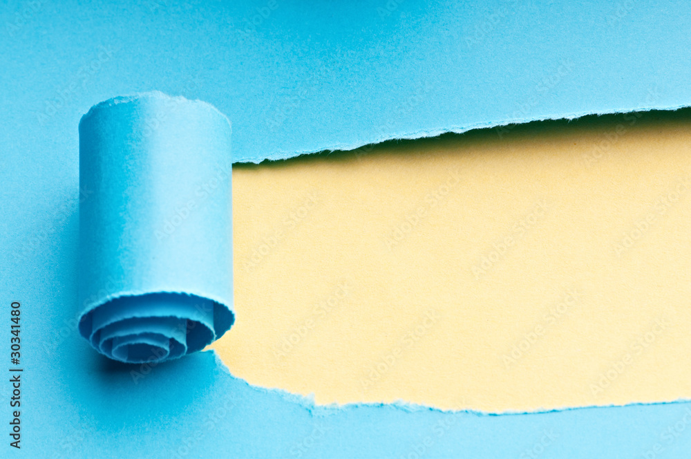 Obraz premium Torn paper with space for your message