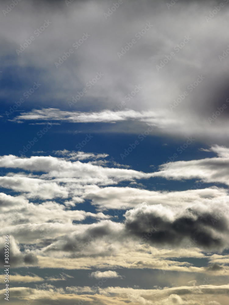 Obraz premium Sky after storm. Cloudy dramatic background