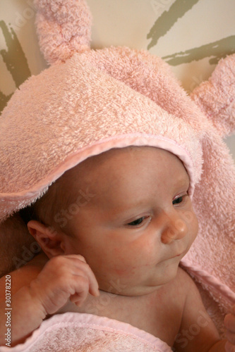Tableau sur toile Bébé après le bain