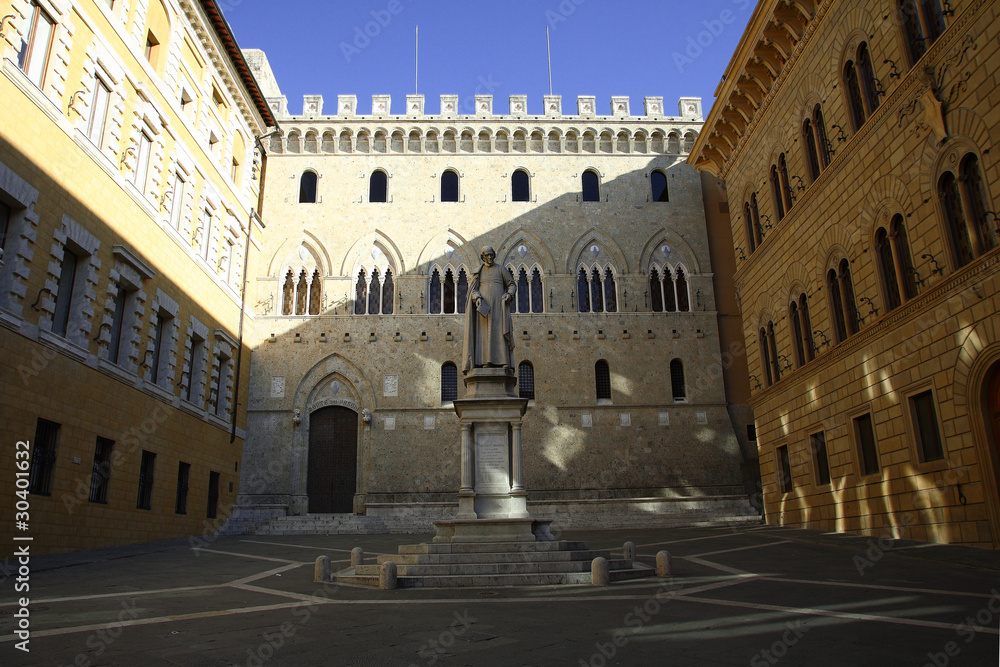 Siena, Palazzo Salimbeni