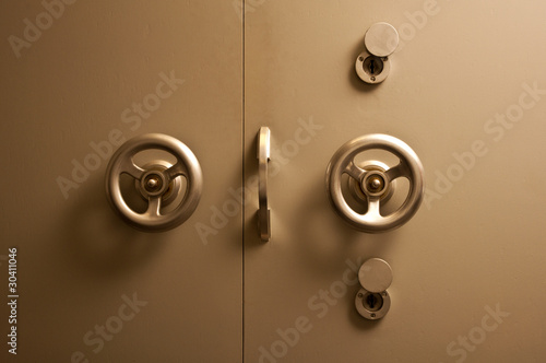 Goldener Tresor-Safe