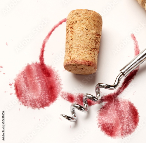 Bild auf Leinwand Wine circles with a corkscrew and stoppers.