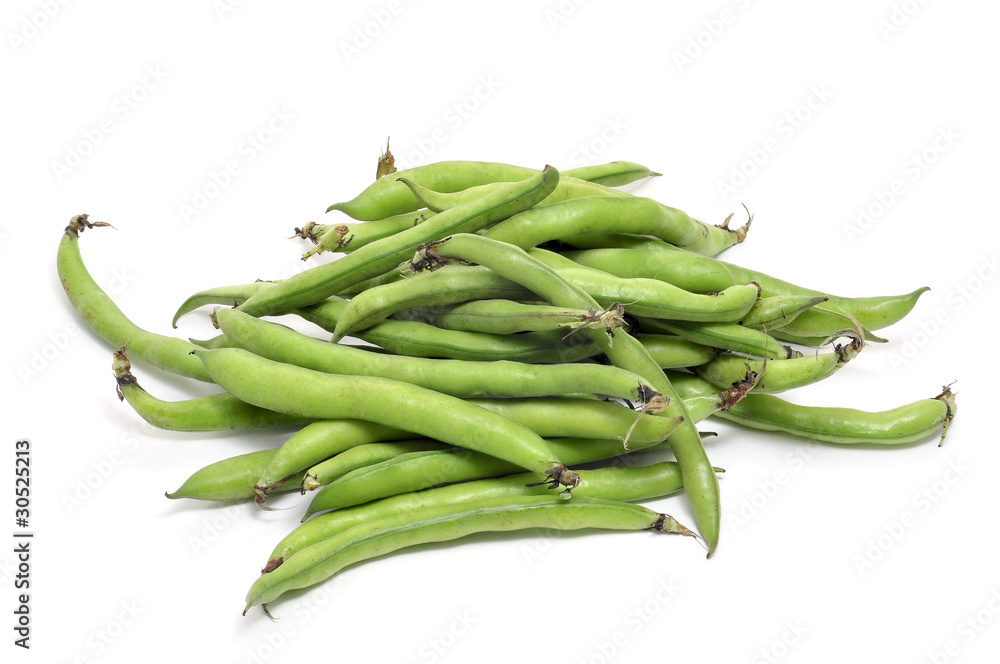 broad beans with pods