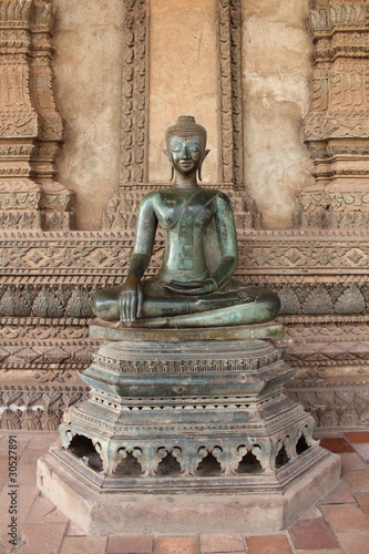Ancient bronze Buddha statues