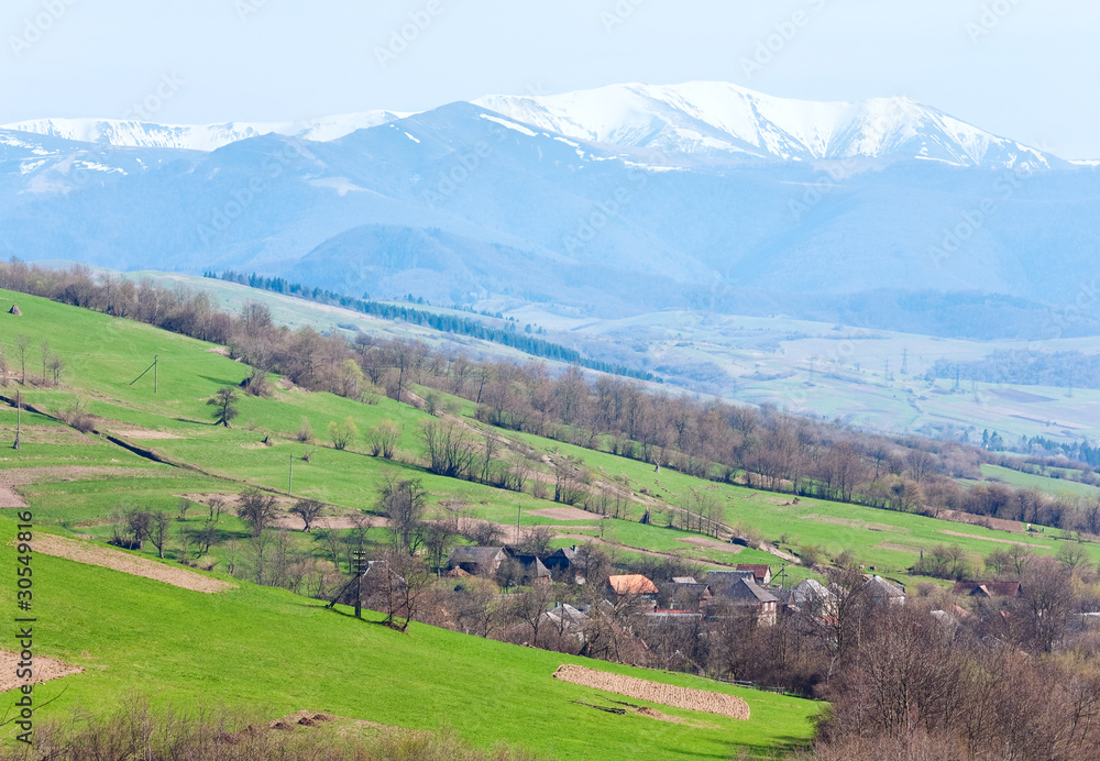 Naklejka premium Spring mountain country valley view