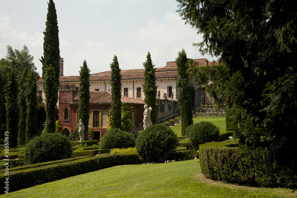Verona, Palazzo Giusti gardens
