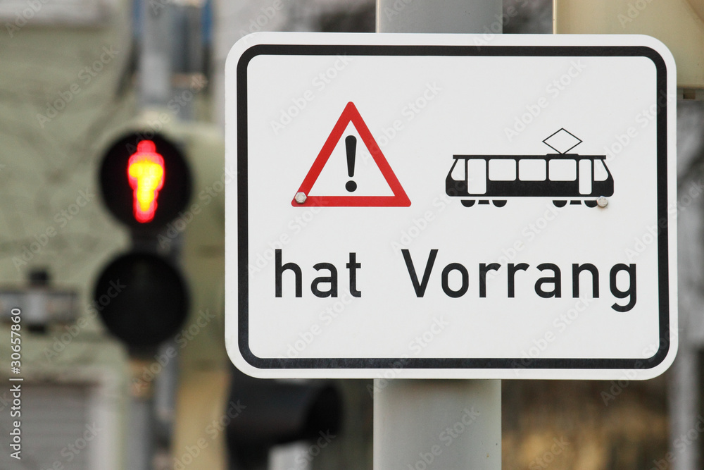 Tram hat Vorrang Stock-Foto | Adobe Stock