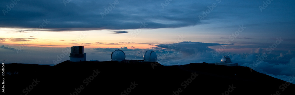 Radio Telescopes on Kona