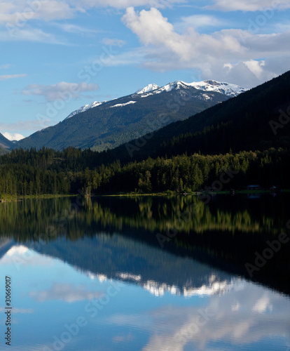 Canadian lake © Galyna Andrushko