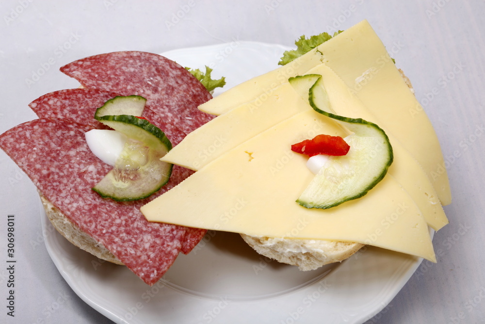 2 Halbe Belegte Brötchen
