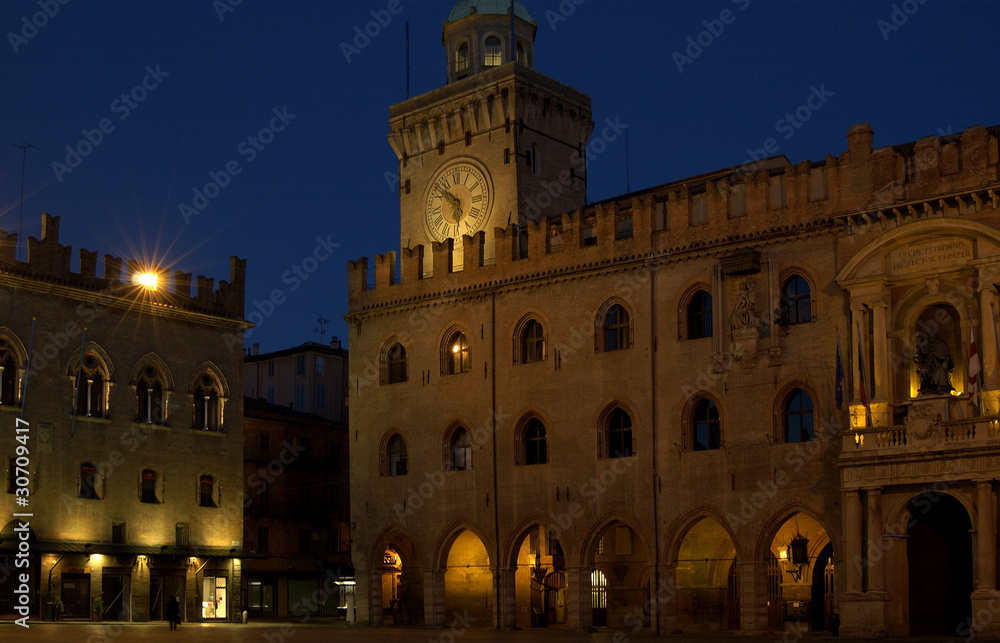 Bologna, Palazzo d'Accursio, notturna