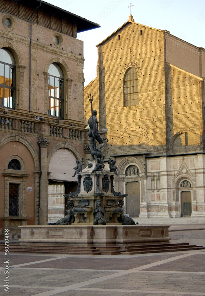 Bologna, San Petronio e fontana del Nettuno