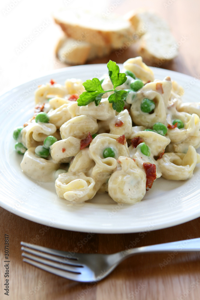 Tortellini with Prosciutto and Peas