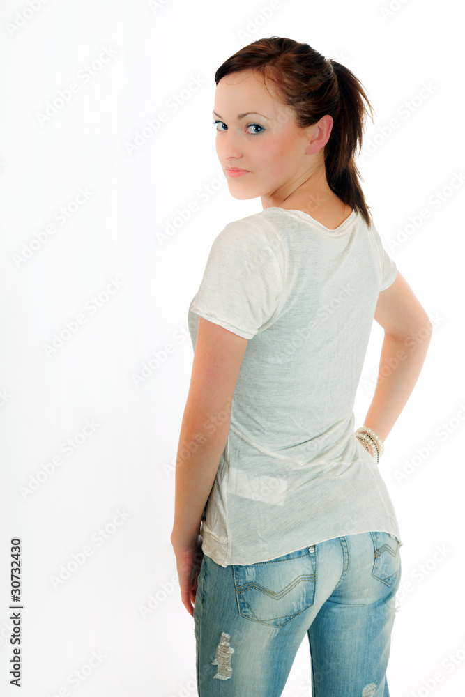 Junge rothaarige Frau in Freizeitkleidung 502 Junge rothaarige Frau in Freizeitkleidung 502