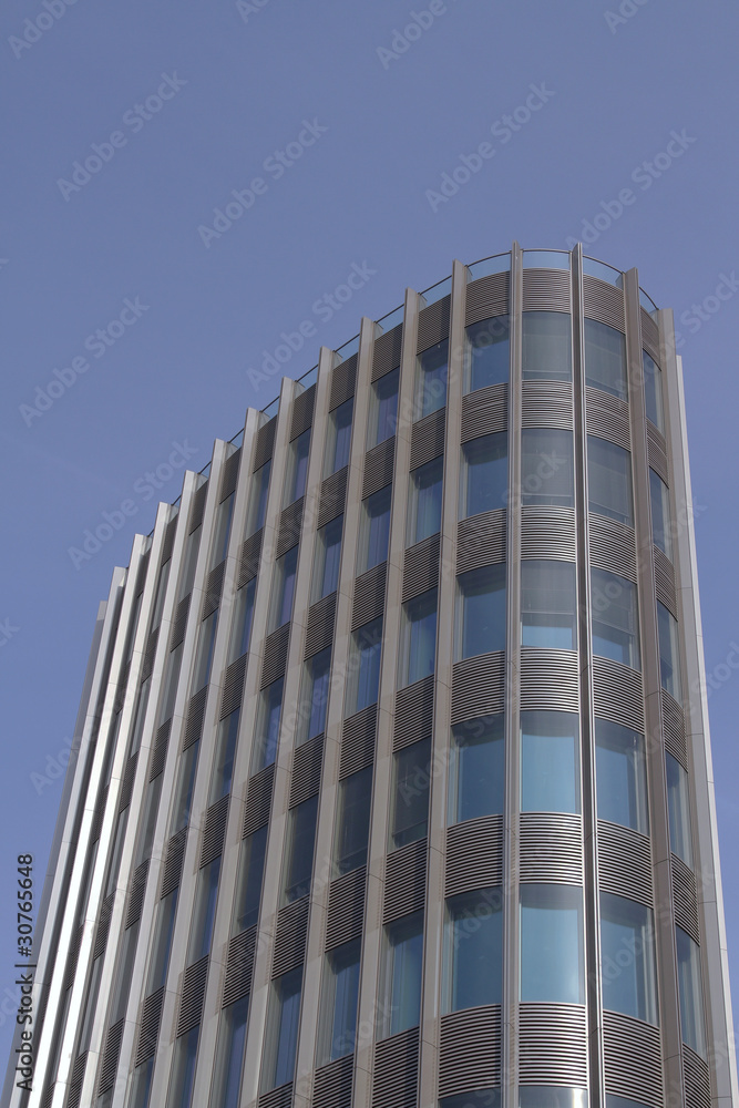 futuristisches Bürogebäude in Berlin-Mitte futuristisches Bürogebäude in Berlin-Mitte