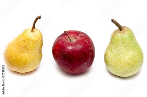 Apfel und zwei Birnen