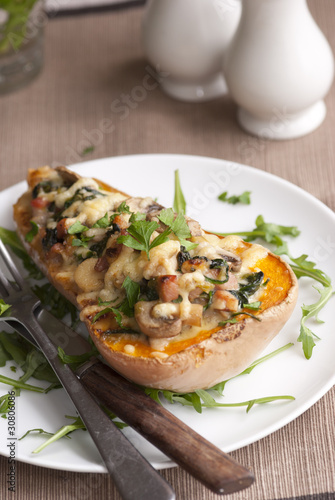Butternut squash with spinach, bacon and mushrooms