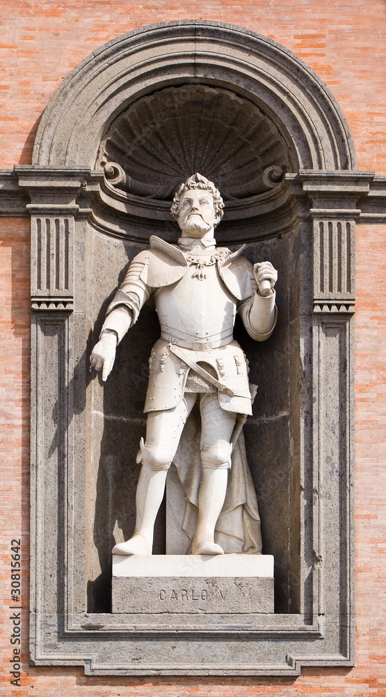 Napoli, Statua di Carlo V d'Asburgo Palazzo Reale