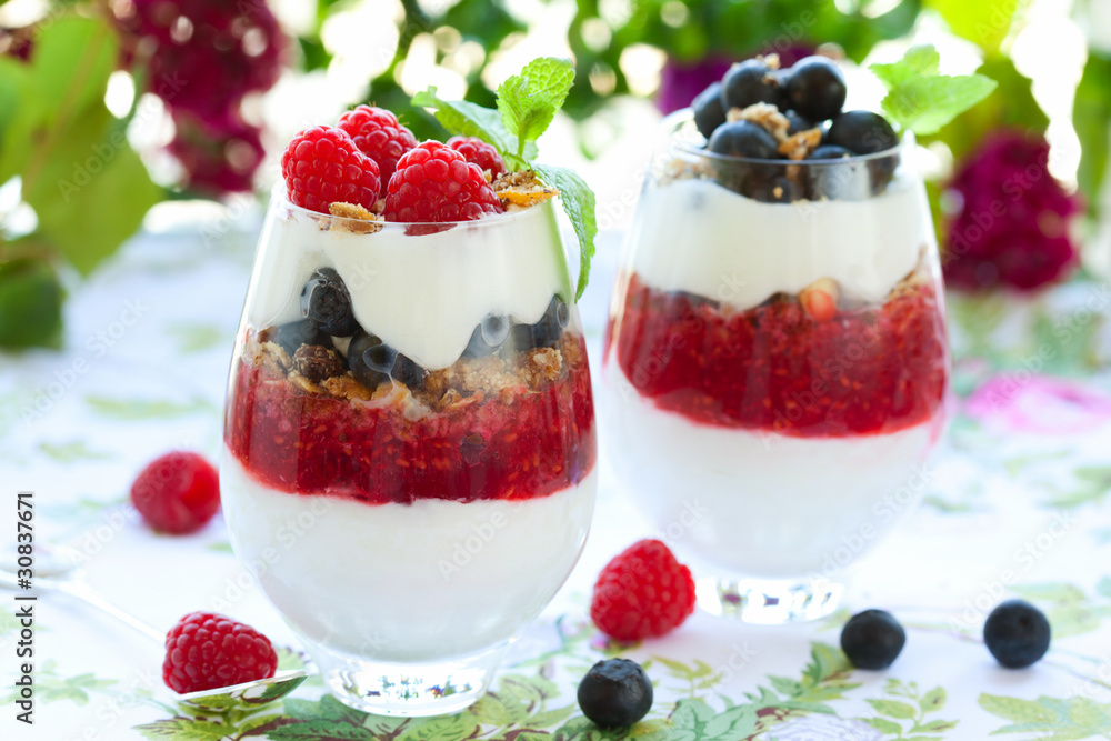 raspberry and blueberry parfait raspberry and blueberry parfait