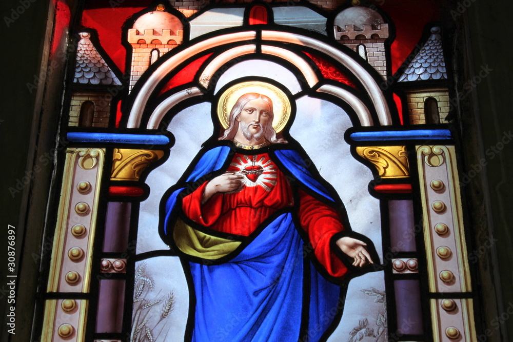 Fototapeta premium Sacré cœur, vitrail d'un caveau du cimetière de Passy à Paris