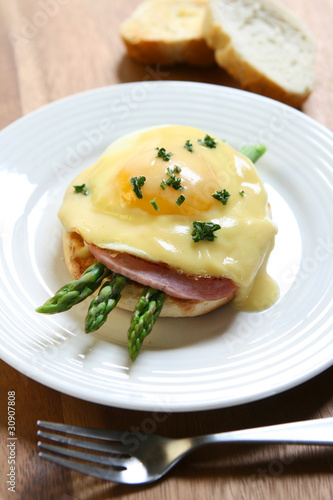 Eggs Benedict