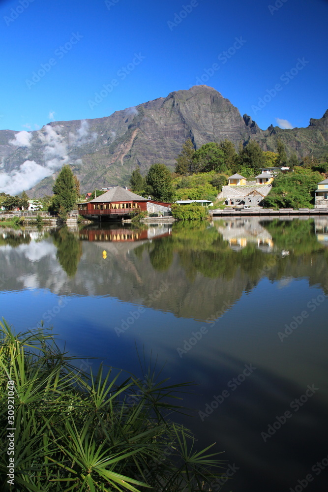 Fototapeta premium La Mare à Joncs de Cilaos
