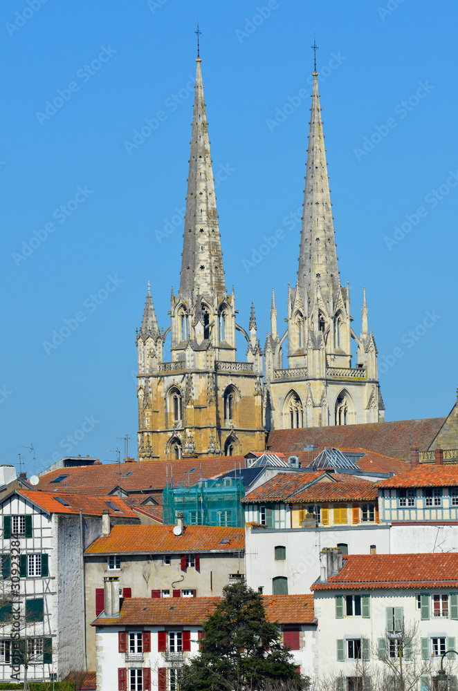 Fototapeta premium Les clochers de Bayonne