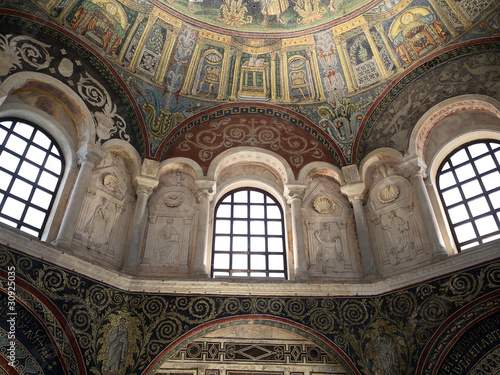 Ravenna, interno del battistero Neoniano photo