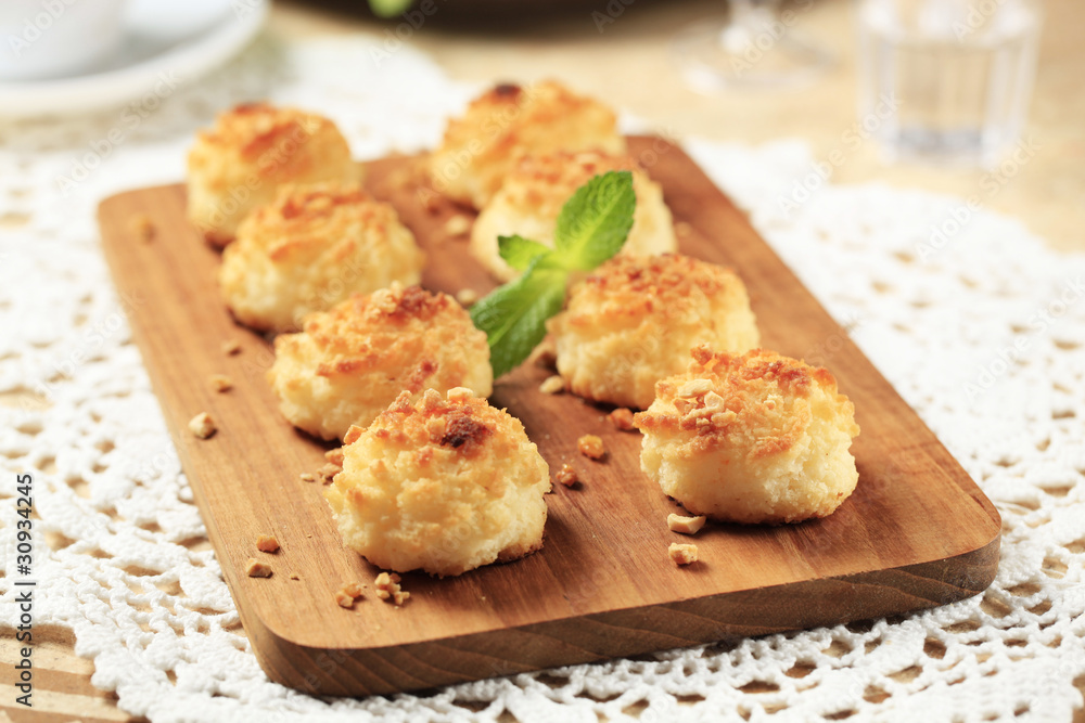 Coconut macaroons Coconut macaroons