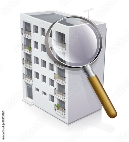 Immeuble à la loupe (reflet)