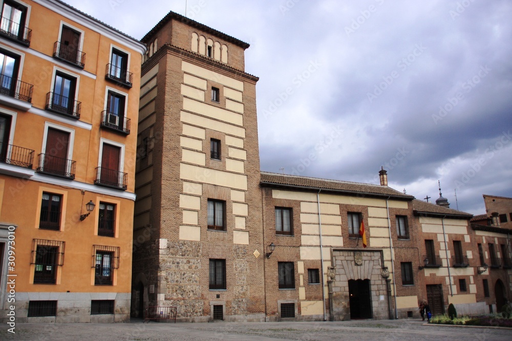 Torre Lujanes Torre Lujanes