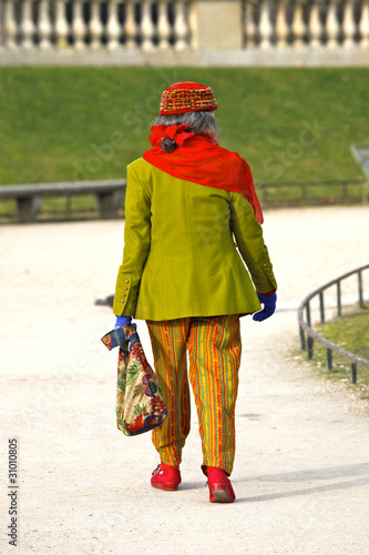 femme en couleurs