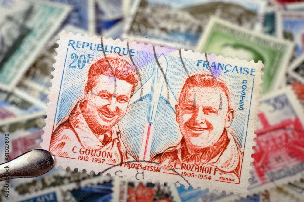timbres - Pilotes d'Essai C. Goujon et C. Rozanoff - philatélie France