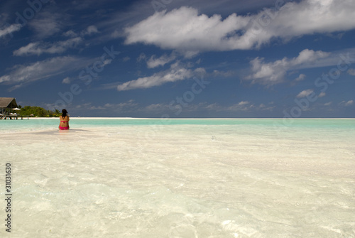 Makunufushi Island