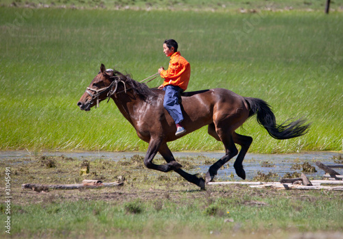 on horseback across the steppe © Hunta