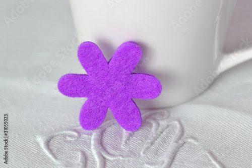 Fotografie déco table fleur feutrine