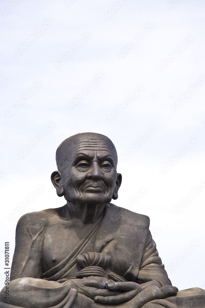 buddha statue and blue sky