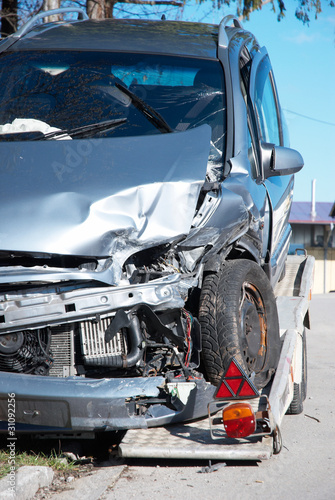 damage car from an accident