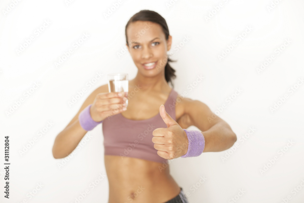 Frau mit Wasserglas Frau mit Wasserglas