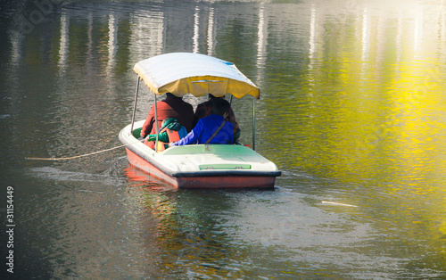 slender west lake photo